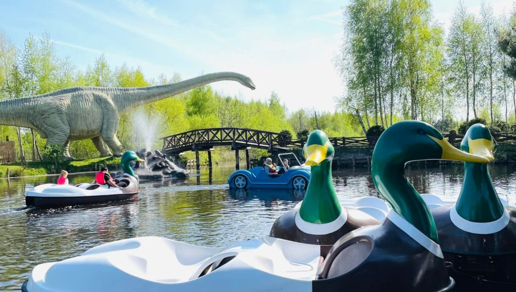 Park dinozaurów w Łebie z wieloma atrakcjami